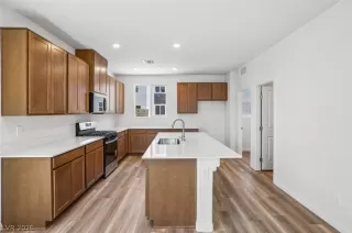 Photo #6: 2777918 Listing 