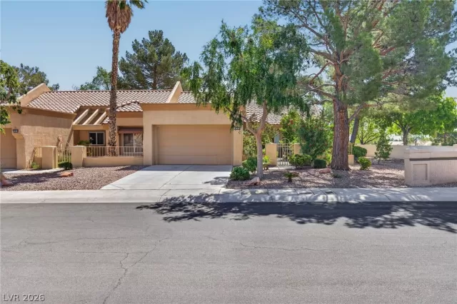 MLS: 2777951 Condo For Sale