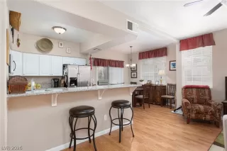 Photo #3: 2777969 Listing 