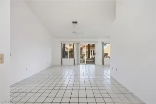 Photo #5: 2777990 Listing