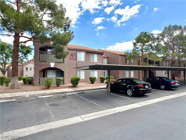 MLS: 2778009 Condo For Sale