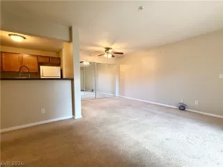 Photo #5: 2778009 Listing 