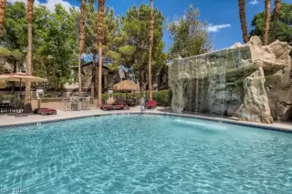 Photo #1: 2778013 Listing 