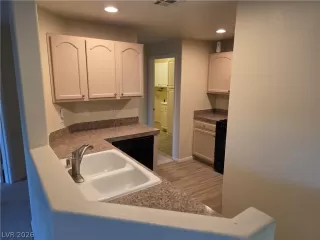 Photo #3: 2778030 Listing 