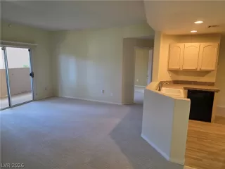 Photo #5: 2778030 Listing 