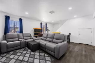 Photo #3: 2778036 Listing 