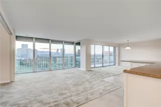 Photo #6: 2778080 Listing 