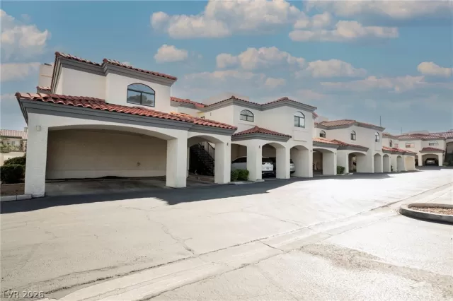 MLS: 2778083 Condo For Sale