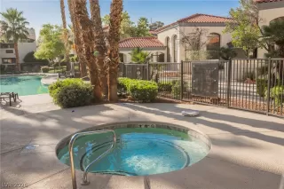 Photo #5: 2778083 Listing 