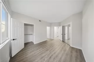 Photo #5: 2778126 Listing 