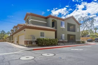 Photo #4: 2778135 Listing