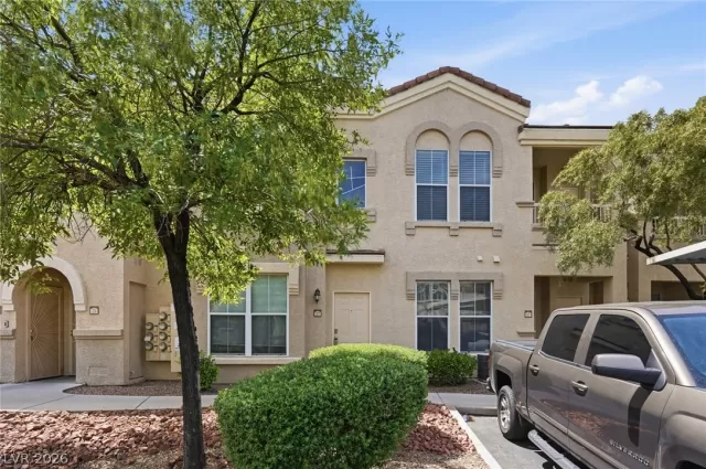 MLS: 2778158 Condo For Sale