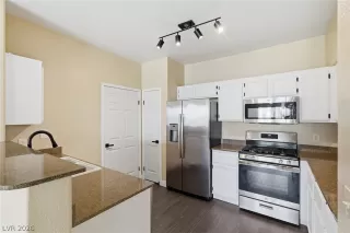 Photo #4: 2778158 Listing 
