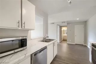 Photo #4: 2778166 Listing 