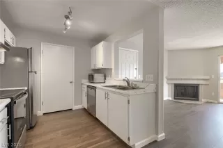 Photo #5: 2778166 Listing 
