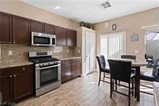 Photo #5: 2778229 Listing 