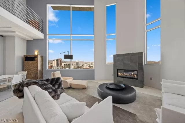 MLS: 2778236 Condo For Sale