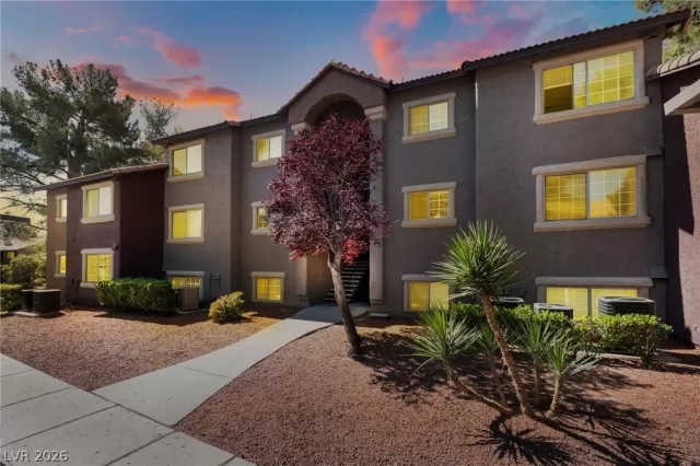 MLS: 2778244 Condo For Sale