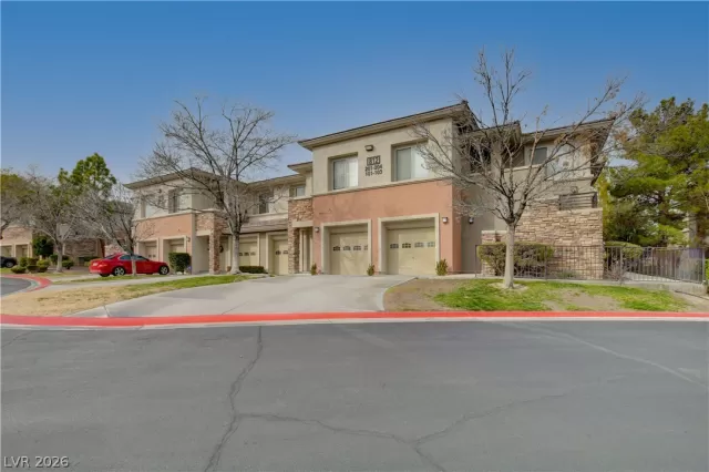 MLS: 2778248 Condo For Sale