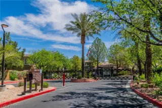 Photo #2: 2778248 Listing