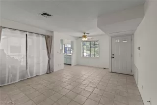 Photo #3: 2778272 Listing 