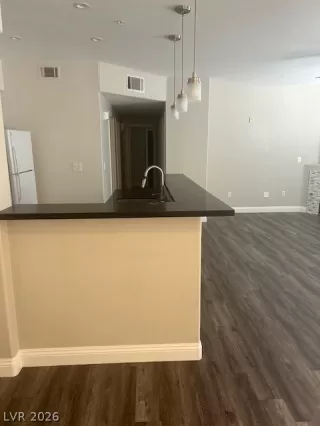 Photo #5: 2778279 Listing 