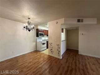 Photo #3: 2778347 Listing 