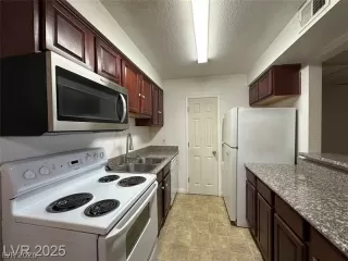 Photo #4: 2778347 Listing 