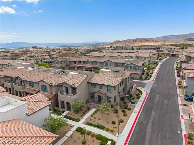 MLS: 2778480 Condo For Sale