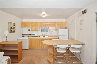 Photo #3: 2778559 Listing 