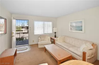 Photo #6: 2778559 Listing 
