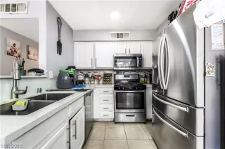 Photo #4: 2778564 Listing 
