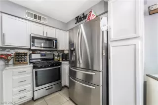 Photo #6: 2778564 Listing 