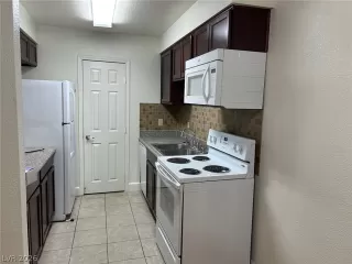 Photo #5: 2778567 Listing 