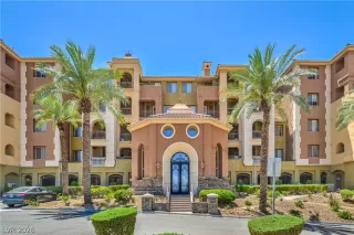 More Details about MLS # 2778646 : 15 VIA MANTOVA 302