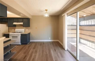 Photo #5: 2778717 Listing 