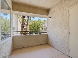Photo #6: 2778739 Listing