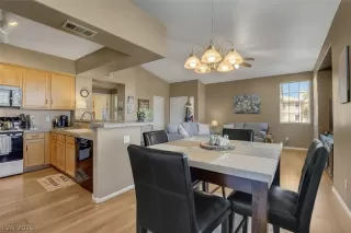 Photo #3: 2778816 Listing 
