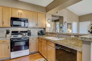 Photo #4: 2778816 Listing 