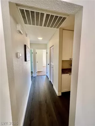 Photo #5: 2778820 Listing 