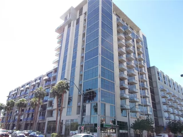 MLS: 2778877 Condo For Sale