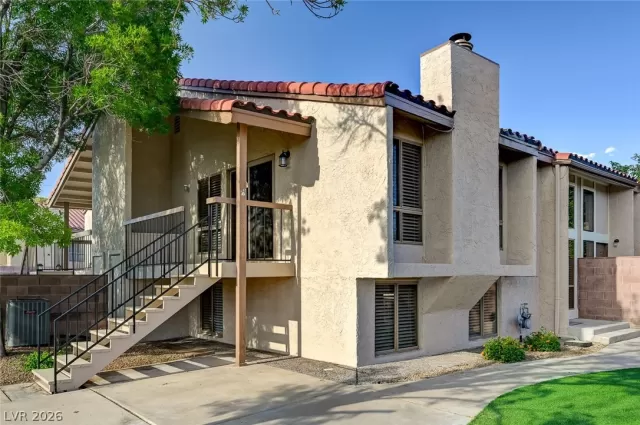 MLS: 2778899 Condo For Sale