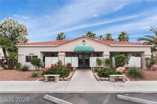 MLS: 2778903 Condo For Sale