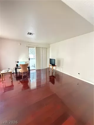 Photo #6: 2778903 Listing 