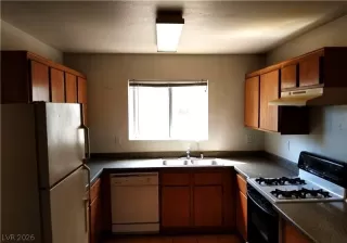 Photo #2: 2778912 Listing 