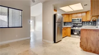 Photo #4: 2778930 Listing 