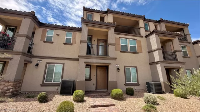 MLS: 2778932 Condo For Sale