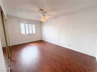 Photo #3: 2778956 Listing 