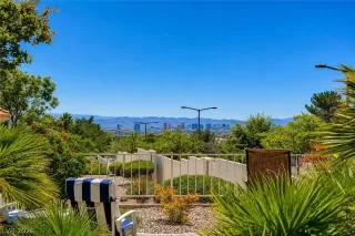Photo #4: 2778961 Listing 
