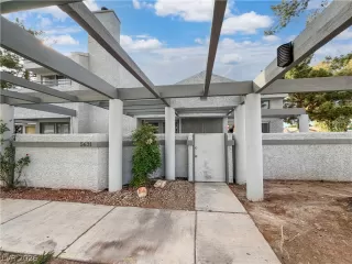 More Details about MLS # 2778972 : 5631 VINEYARD LANE N/A